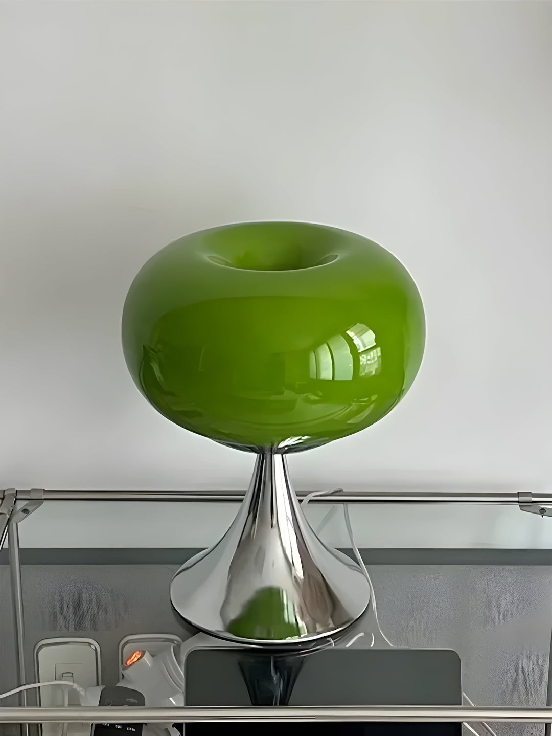 SereneCrystal Lamp - Elegant Retro Table Lamp | Kalsten