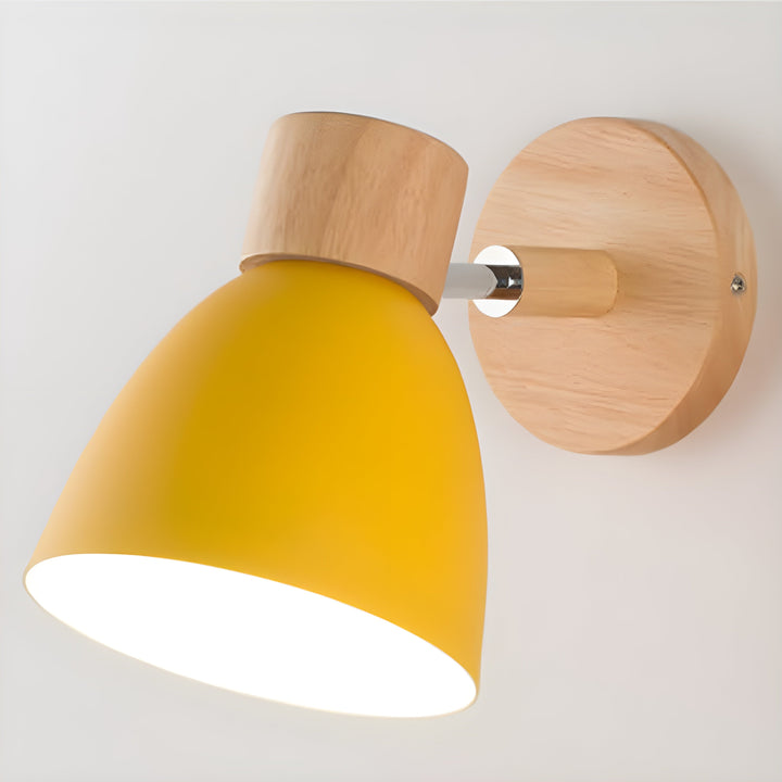 Wood Nordic Wall Lamp with Switch for the Bedroom | Kalsten