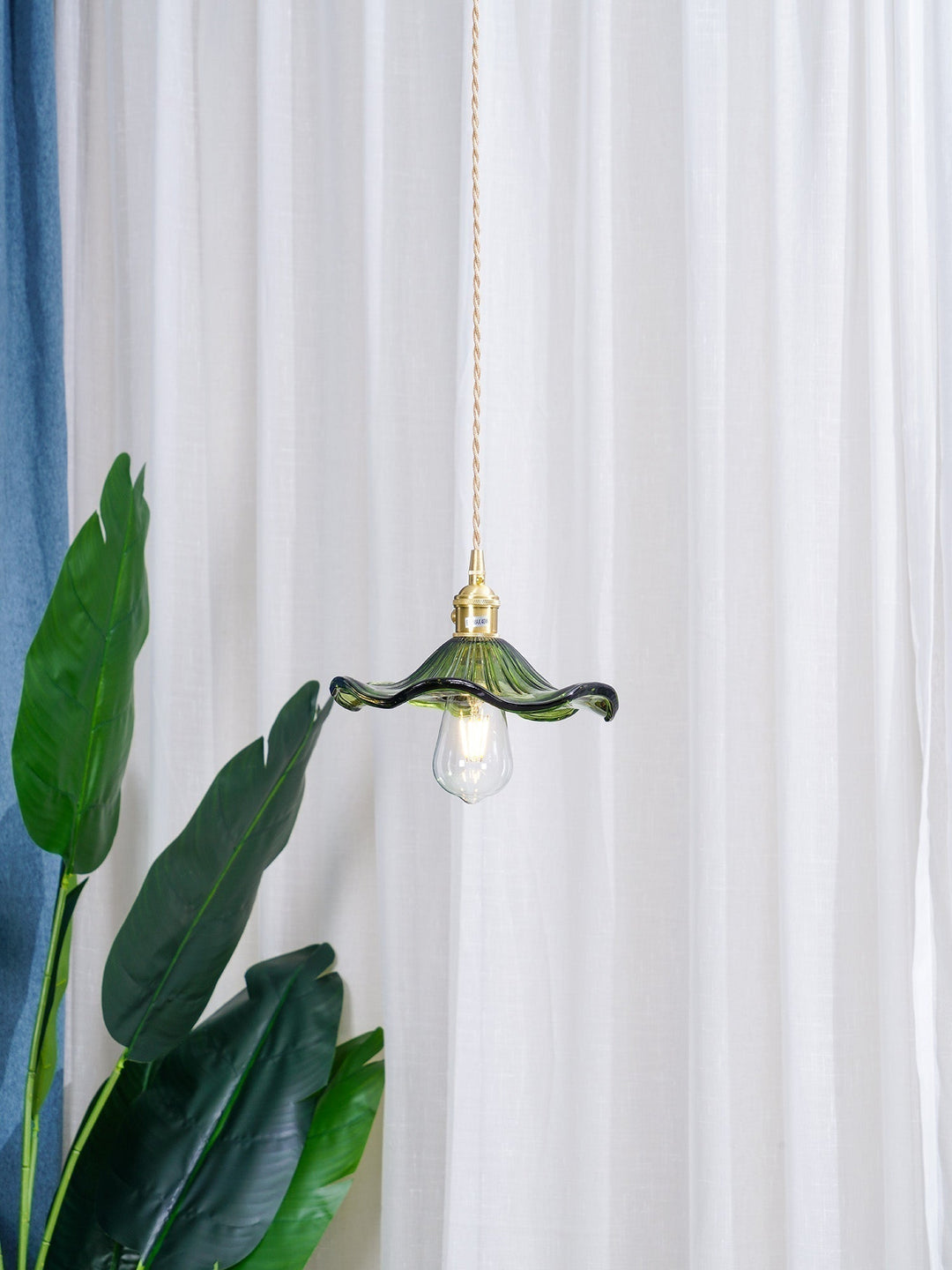 Glass Hibiscus Flower Droplight Pendant Light | Kalsten