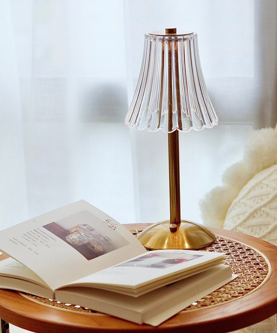 RadiantGold – Elegant Portable Table Lamp | Kalsten
