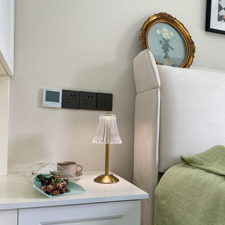 RadiantGold – Elegant Portable Table Lamp | Kalsten