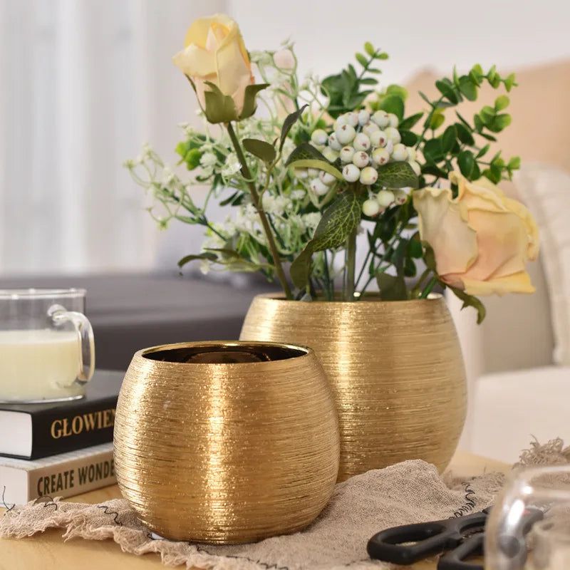 Kalsten | Gold-coated flower pot