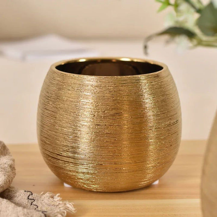 Kalsten | Gold-coated flower pot