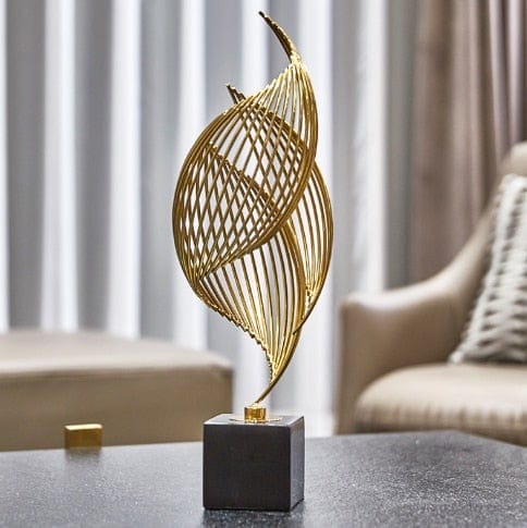Golden abstract shell sculptures | Kalsten
