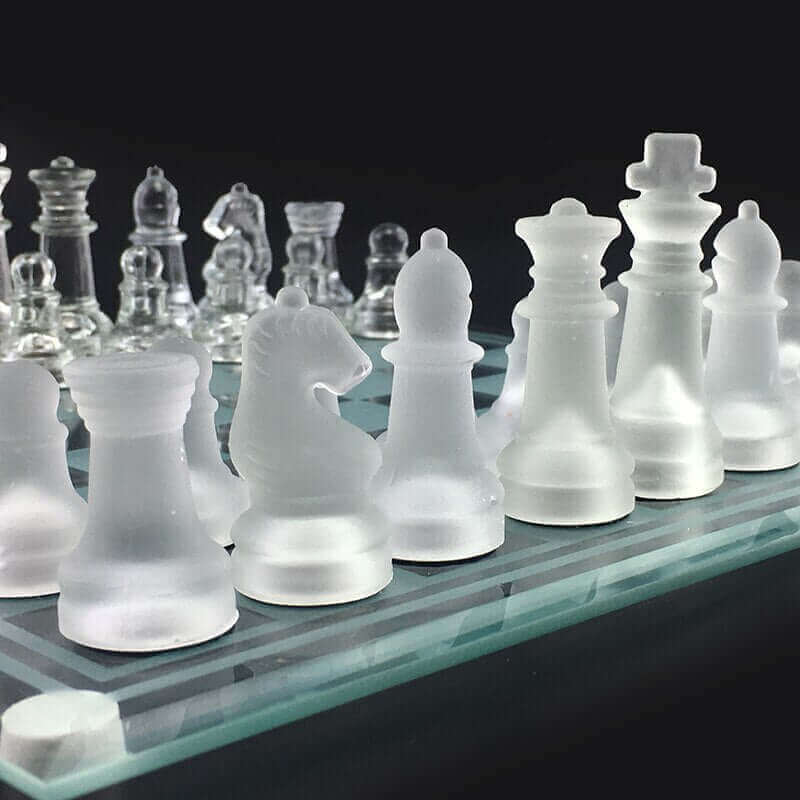 Sandsberg | Glass chess set | Frosted crystal figures with chessboard