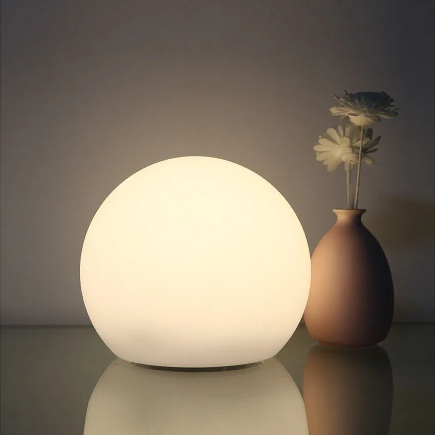 Modern, colorful table lamp without a cable | Kalsten