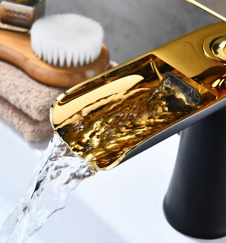 Modern Bathroom Faucet – Elegant Design