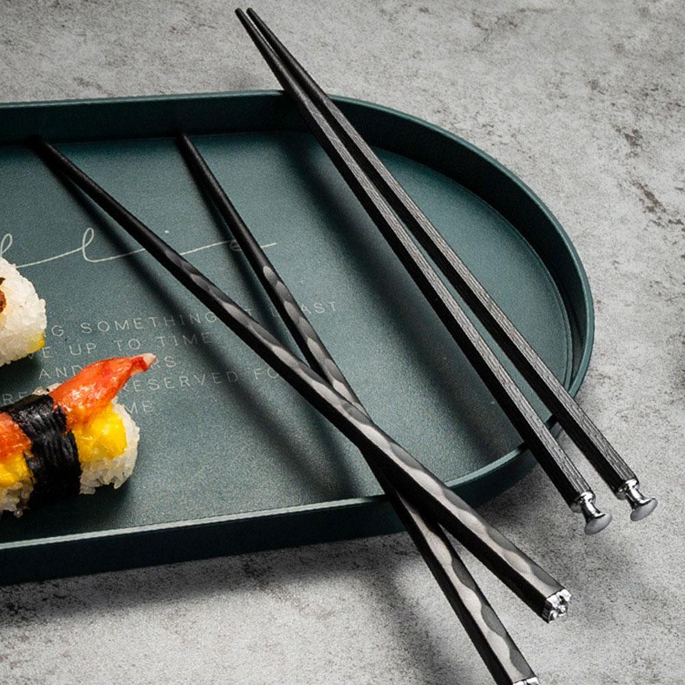 Skanto | Tradition and Class – Hand-Painted Chopsticks