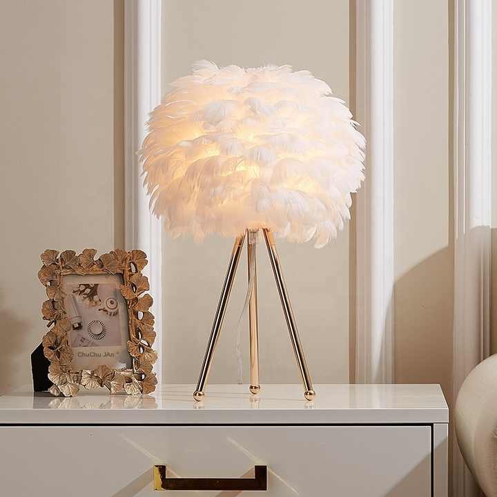 Table Lamp - FeatherLux - Dimmable Light - Elegant Feather Design | Kalsten