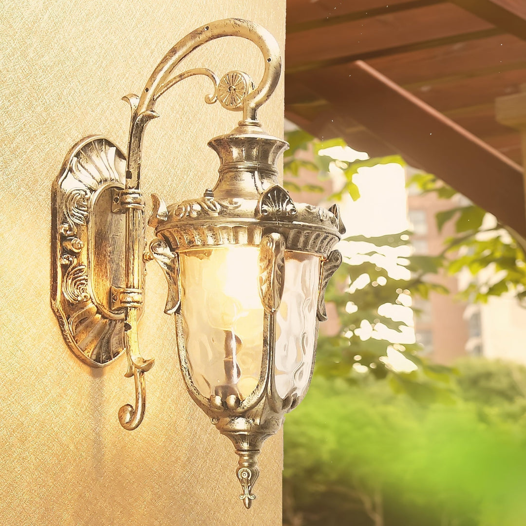Heritage Outdoor Wall Lamp | Kalsten