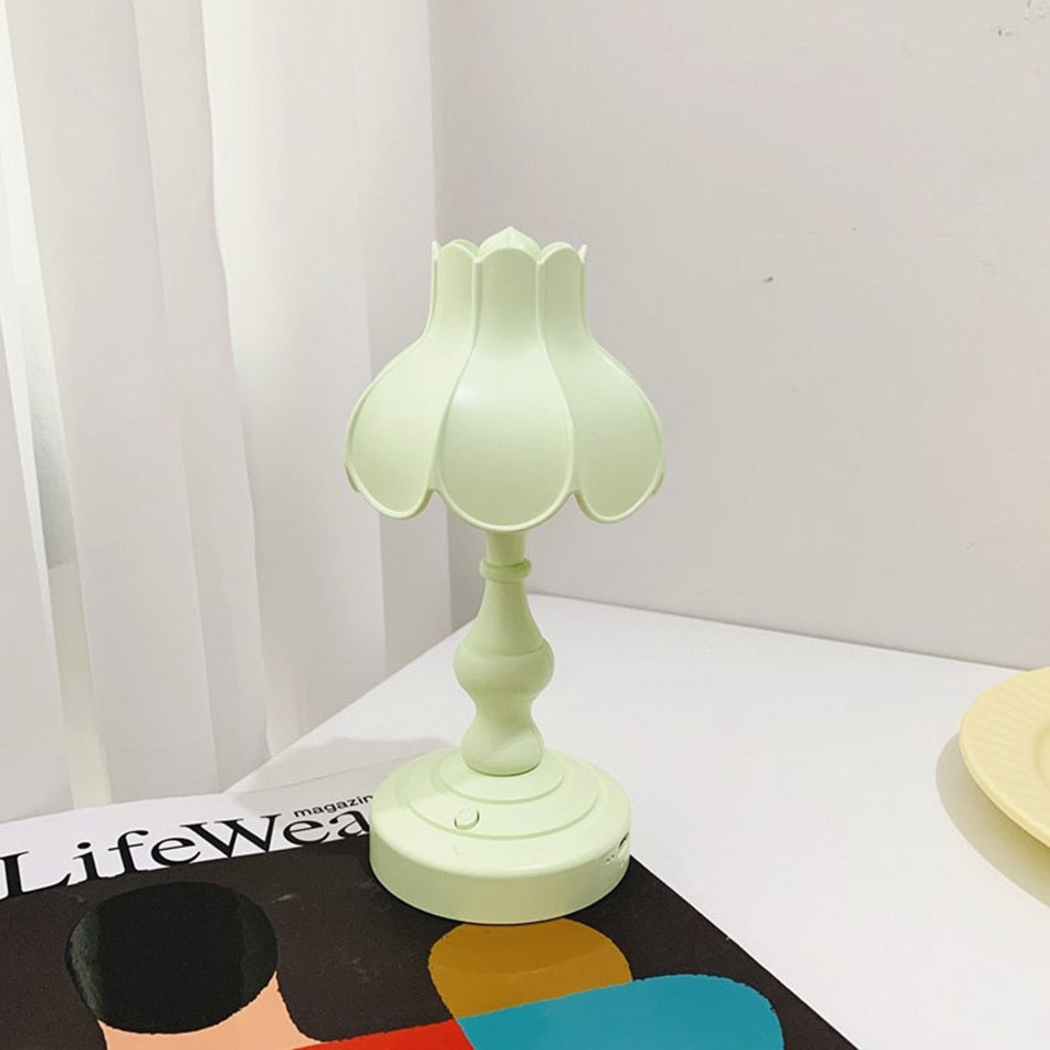 Retro Lotus Desktop Lamp | Kalsten