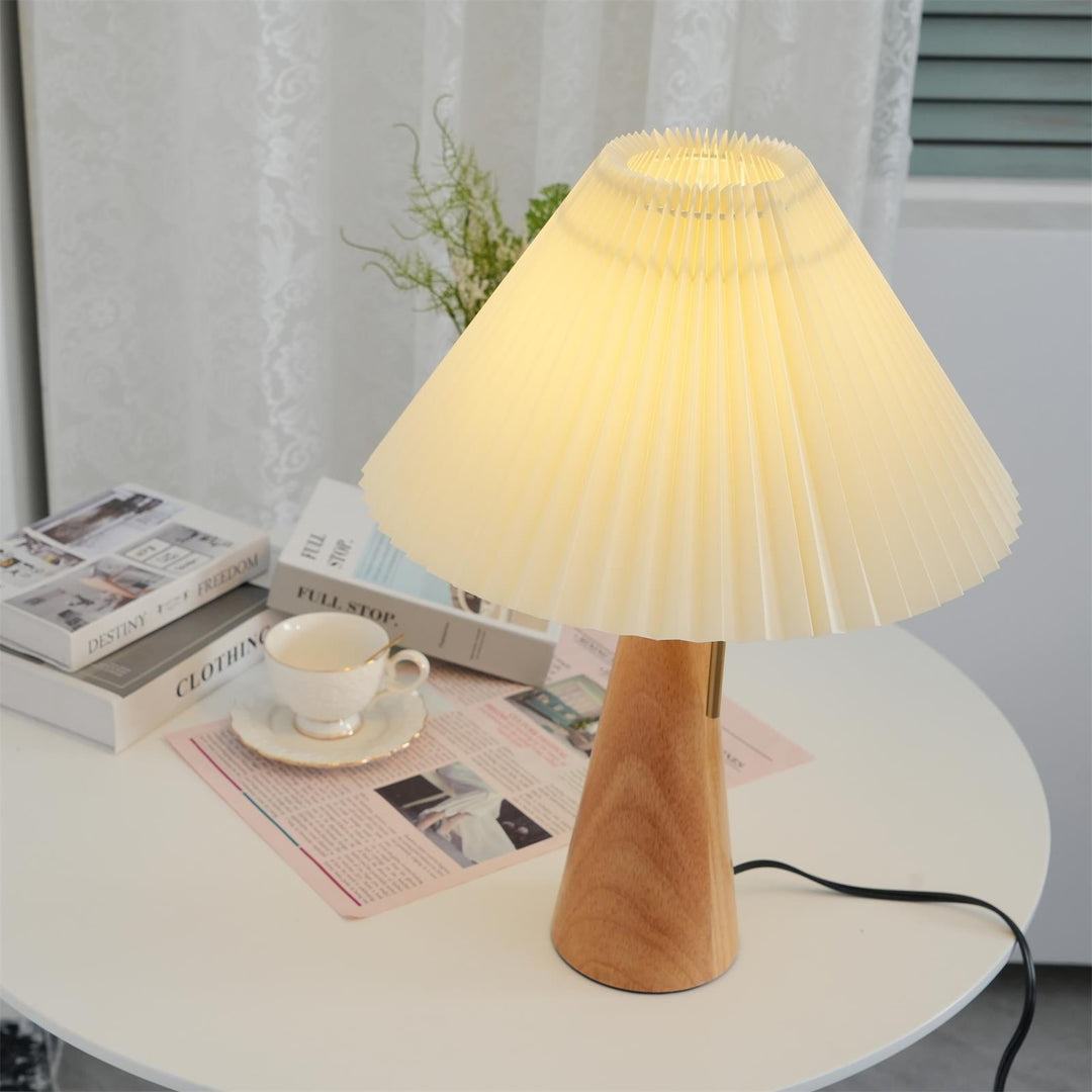 AntiqueRadiance – Elegant Wood and Metal Table Lamp | Kalsten