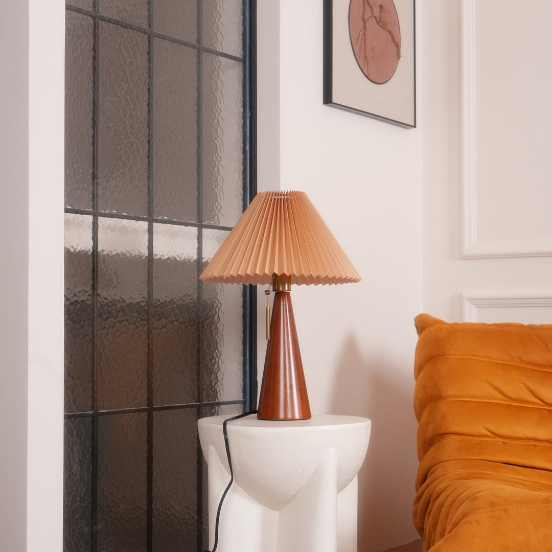 AntiqueRadiance – Elegant Wood and Metal Table Lamp | Kalsten