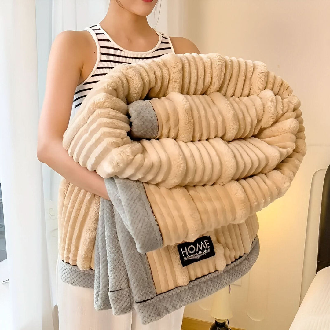 FLUFFIQUE - Premium Snuggle Blanket