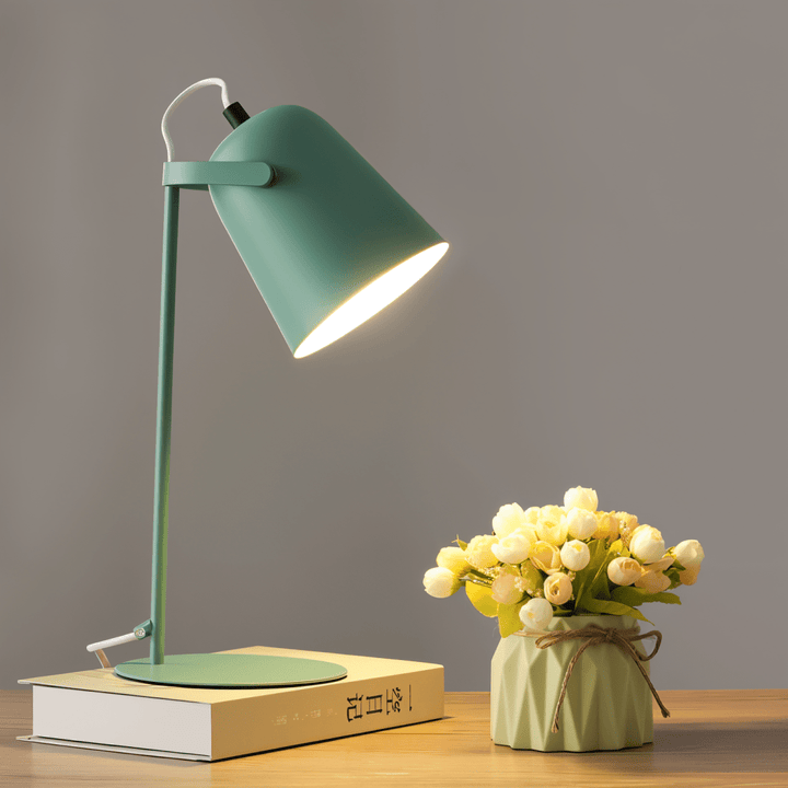 Desk lamp Pastel Creative Scandinavian Design Illuminate your space | Kalsten