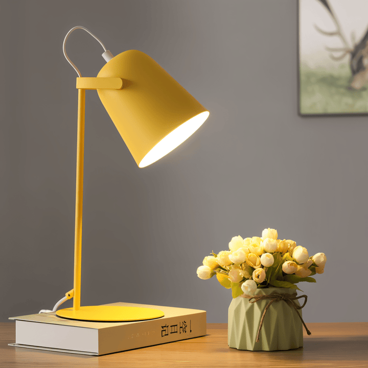 Desk lamp Pastel Creative Scandinavian Design Illuminate your space | Kalsten