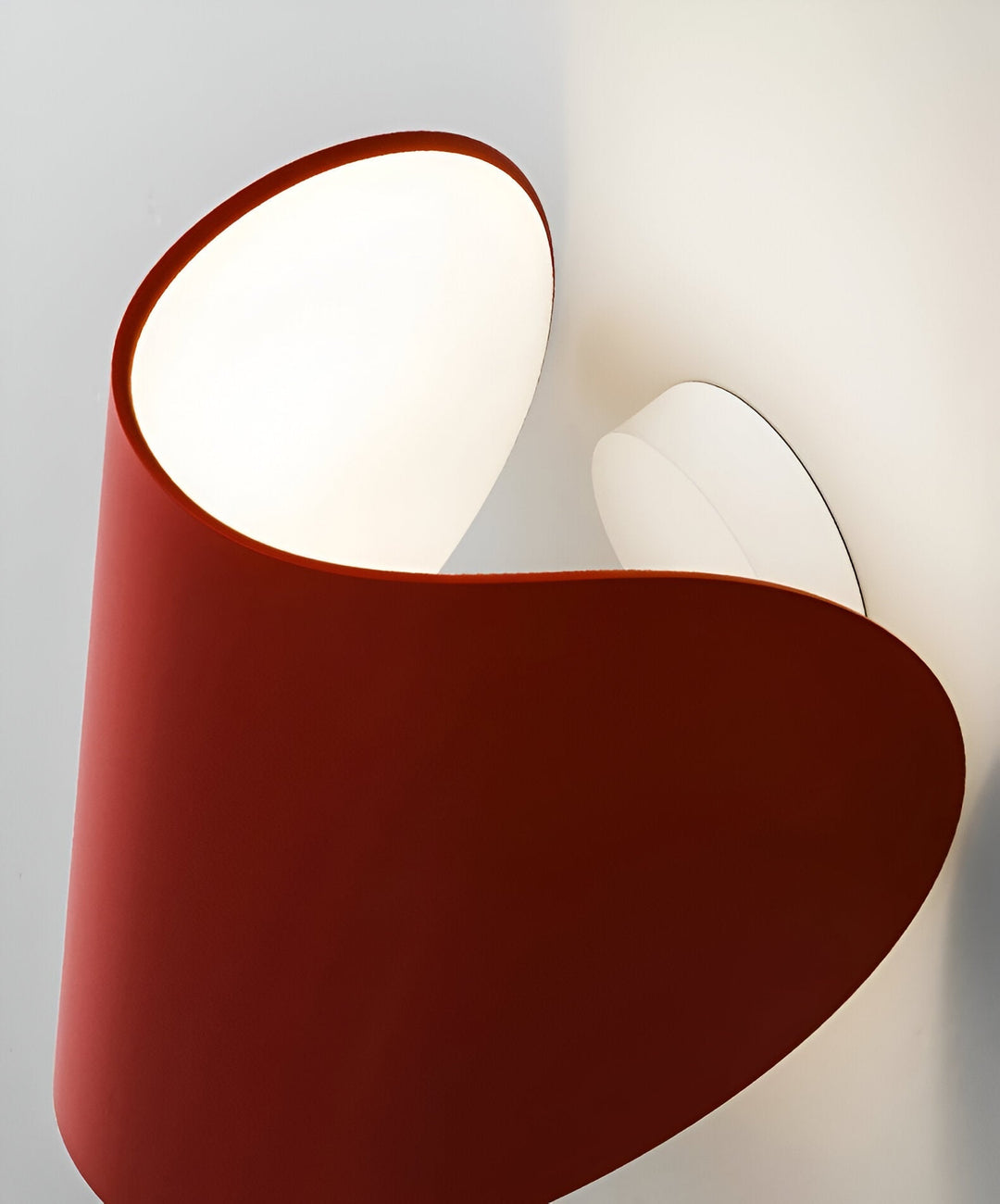 Twist Wall Lamp - Rotatable Metal Wall Light - Curve Wall Sconce | Kalsten