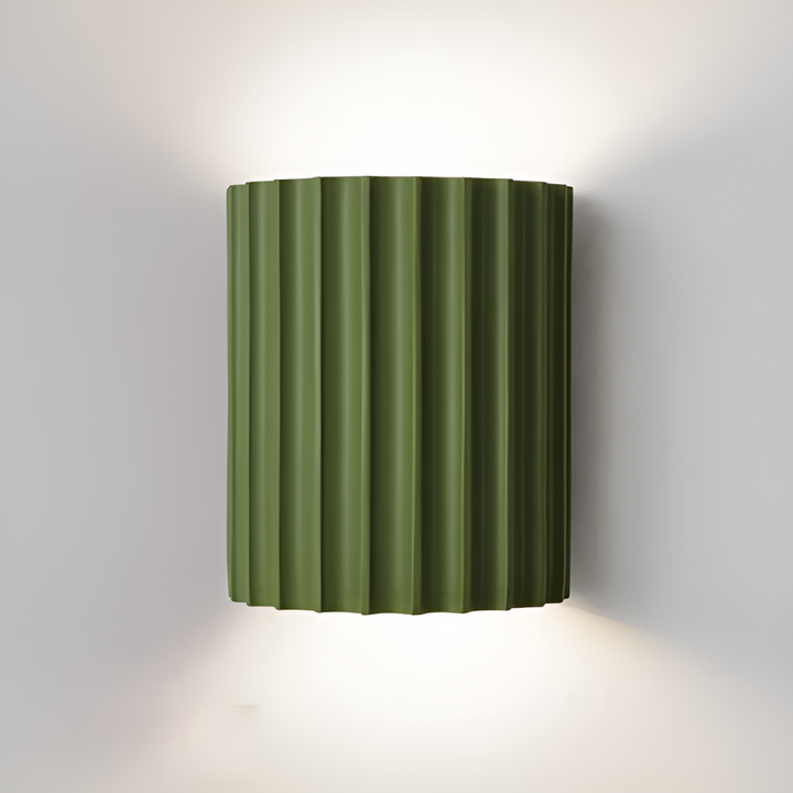 Striped LED wall light made of resin for a modern Nordic atmosphere | Kalsten