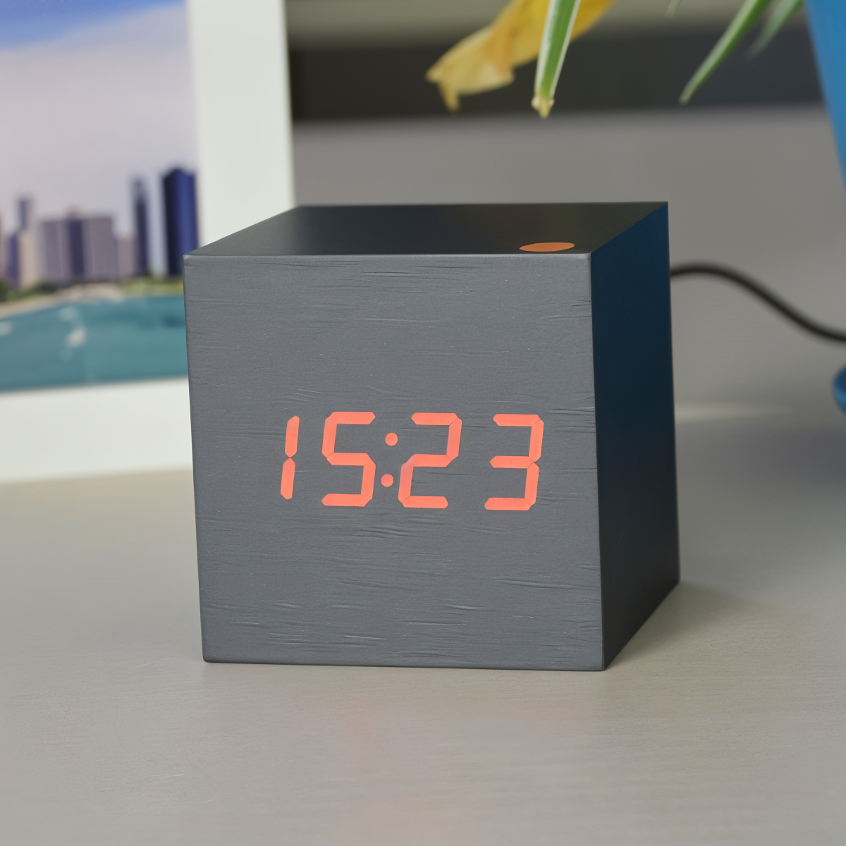 BowLift | Digital LED Clock - Cube Clock - Wooden Clock