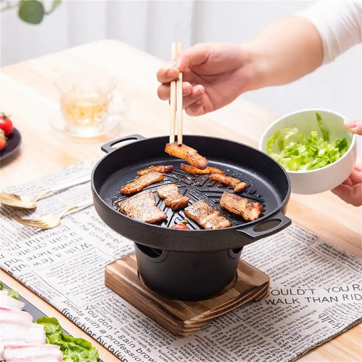 GrillMaster Pro - Stylish Portable BBQ for Outdoor Enjoyment Kalsten