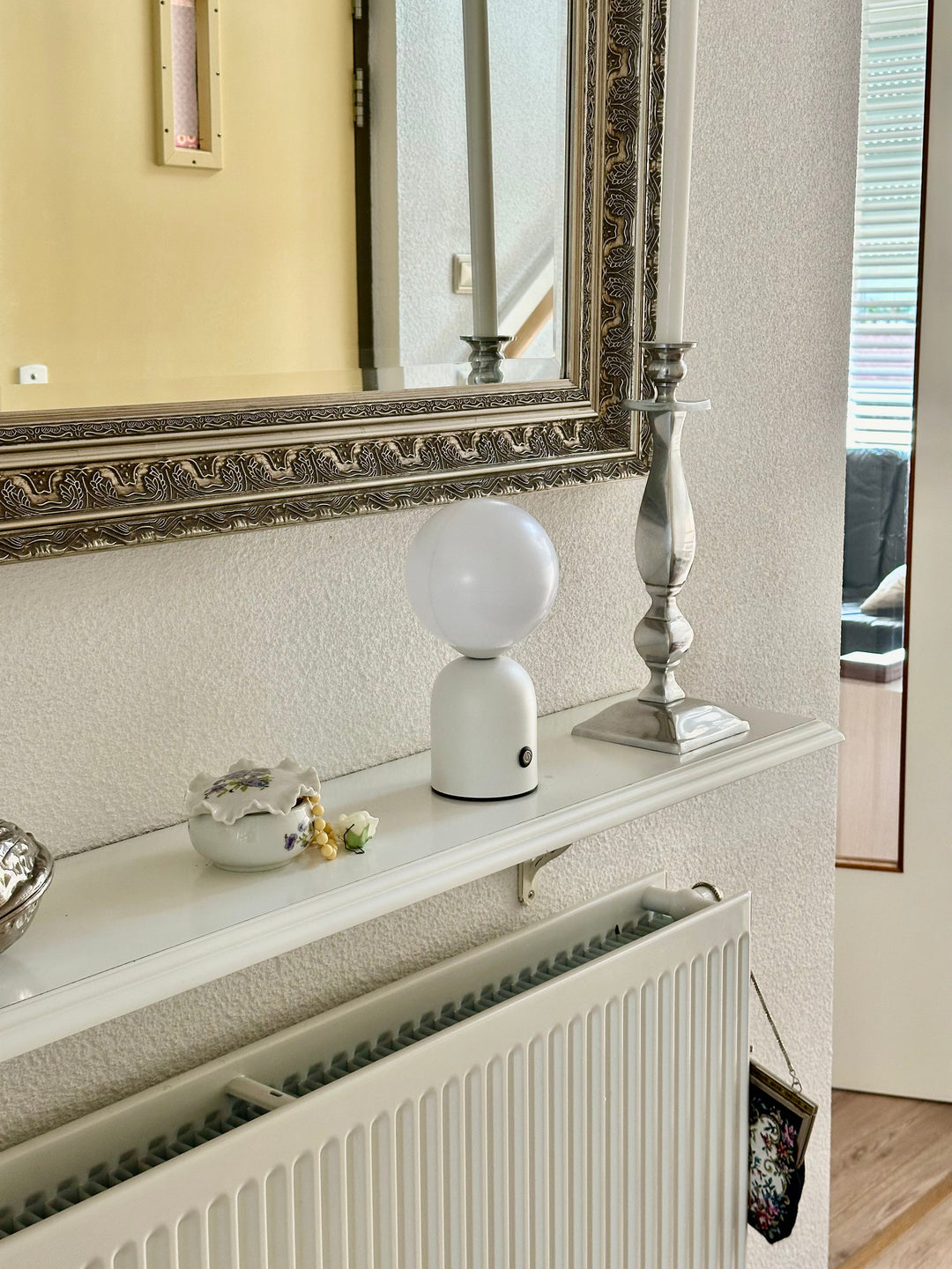 LumièreSereine – Elegant Table Lamp for Calm Atmosphere Kalsten