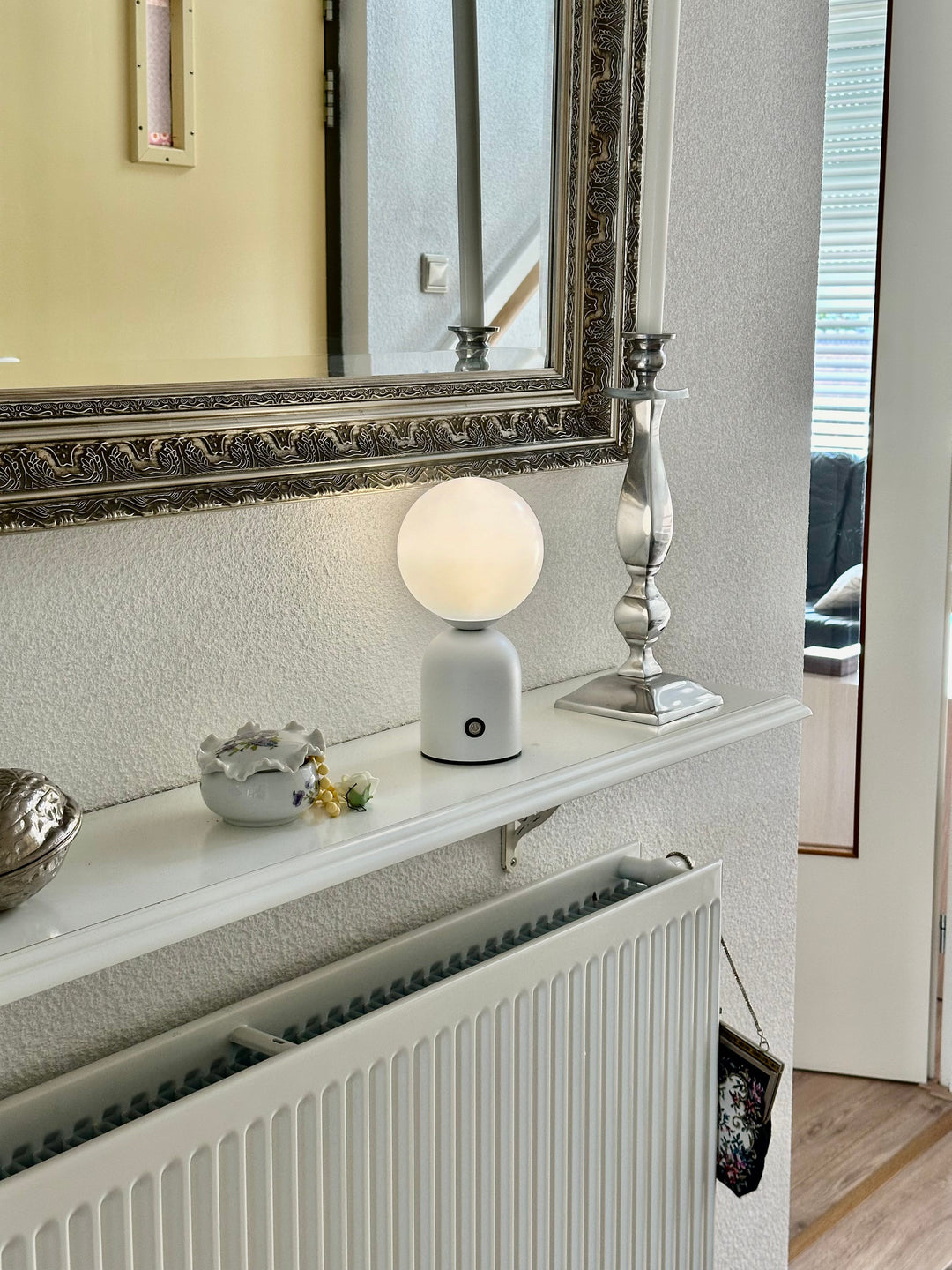 LumièreSereine – Elegant Table Lamp for Calm Atmosphere Kalsten