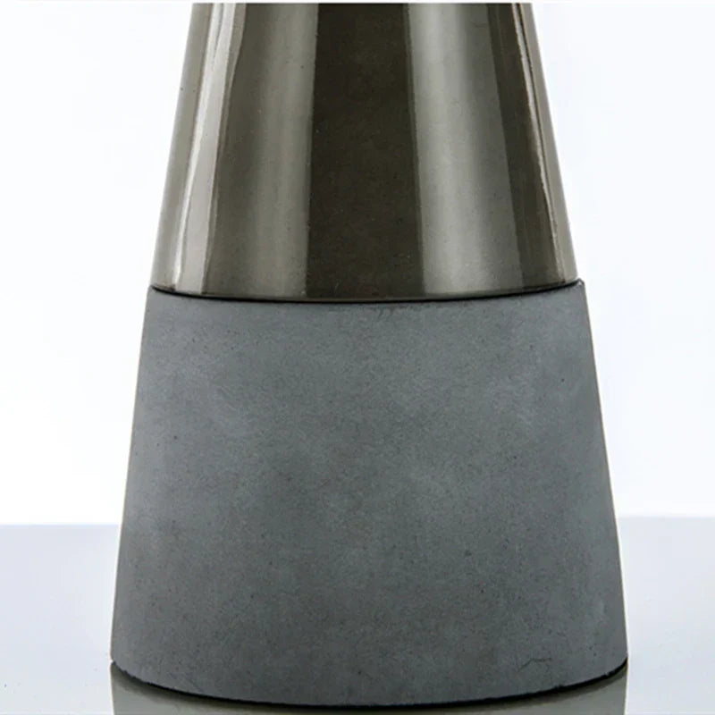 Industrial Steel Table Lamp with Glass Shade – Modern Vintage Bedside Lamp | Karnz