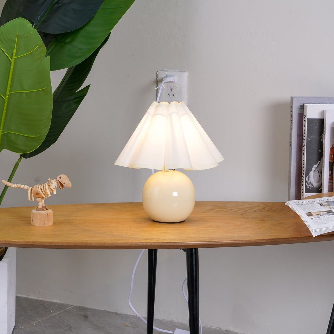 Kicsi Knife Pleat Work lamp Table Lamp | Kalsten
