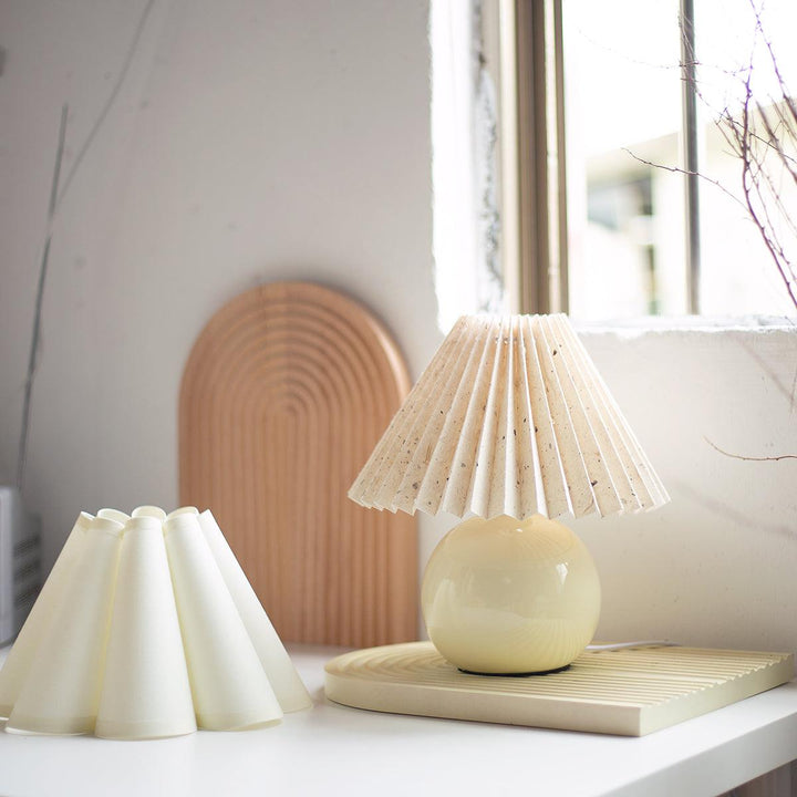 Kicsi Knife Pleat Work lamp Table Lamp | Kalsten