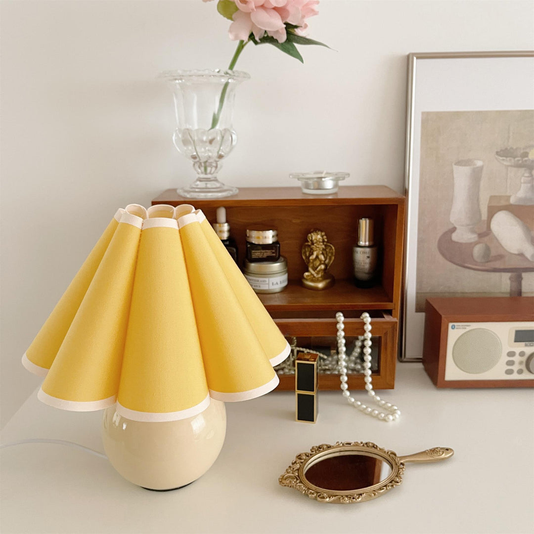 Kicsi Knife Pleat Work lamp Table Lamp | Kalsten