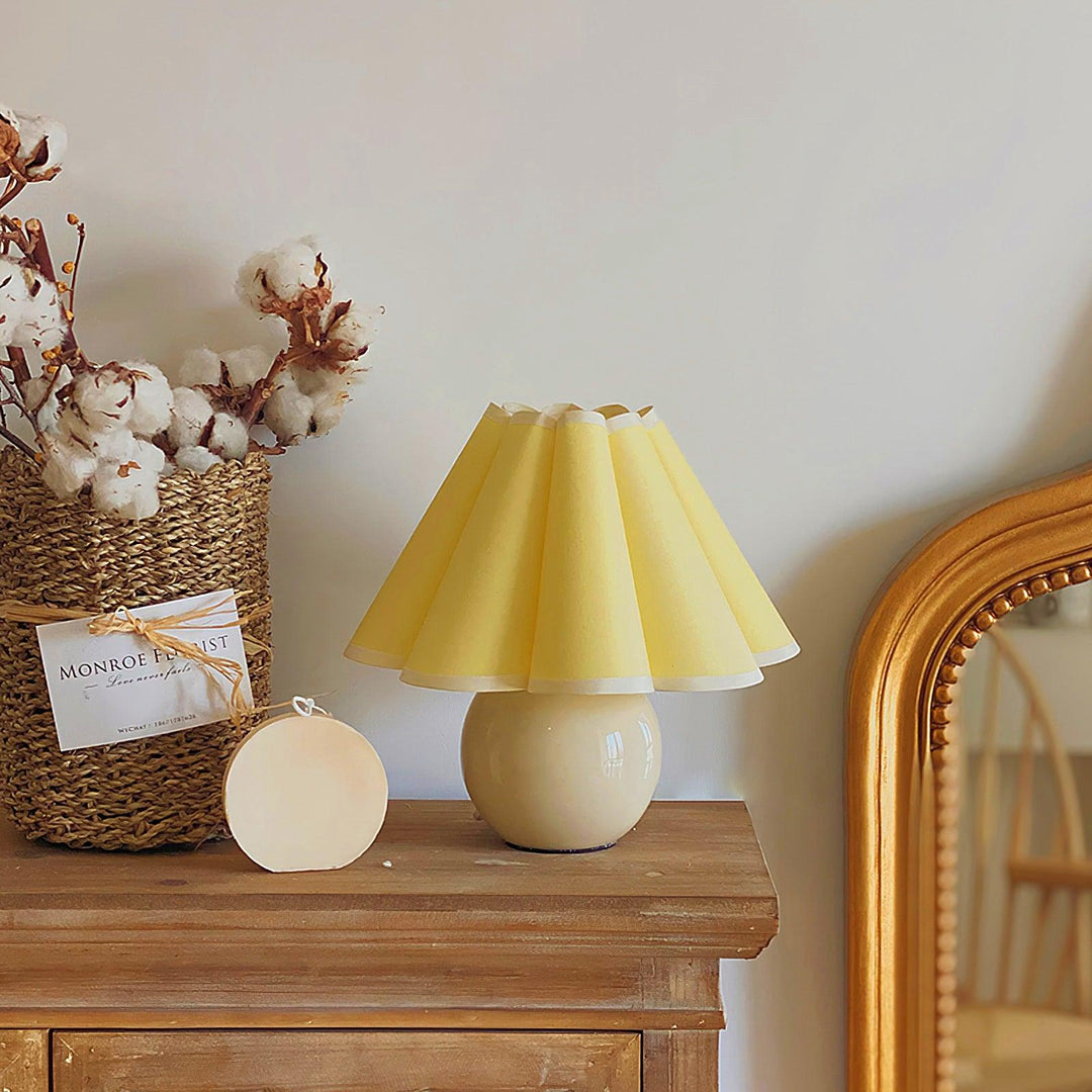 Kicsi Knife Pleat Work lamp Table Lamp | Kalsten
