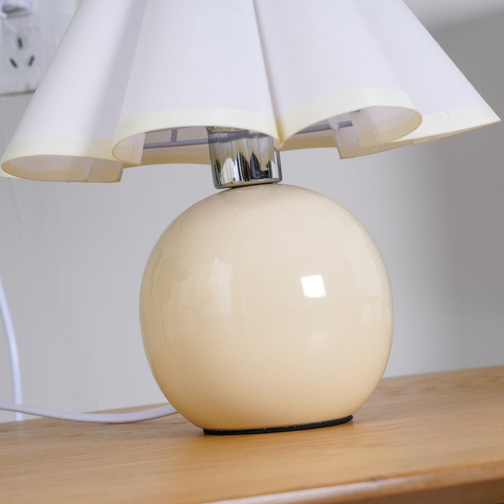 Kicsi Knife Pleat Work lamp Table Lamp | Kalsten