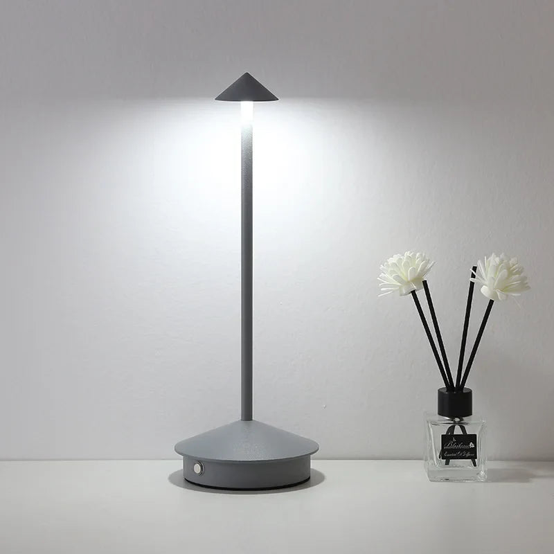 Modern LED table lamp with touch sensor – Dimmable, Wireless and Minimalist Design | Kalsten