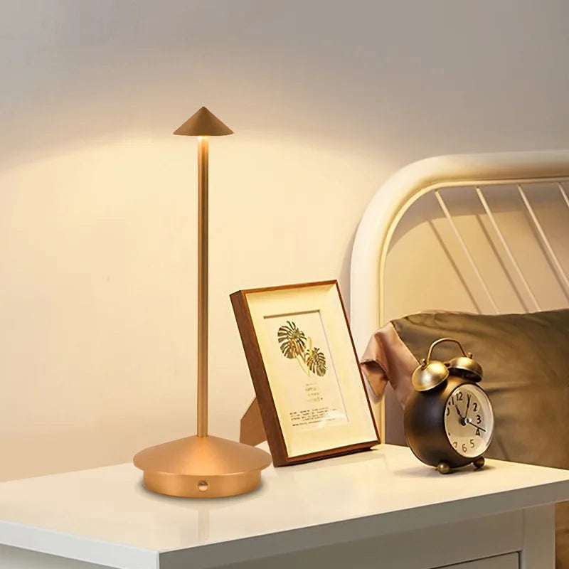 Modern LED table lamp with touch sensor – Dimmable, Wireless and Minimalist Design | Kalsten