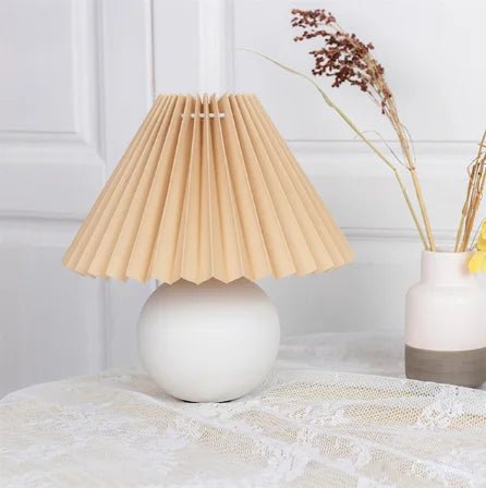 Elegant Vintage Table Lamp with Foldable Lampshade | Kalsten