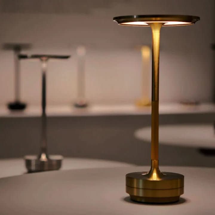 LED table lamp with dimmable mood light & modern design | Kalsten