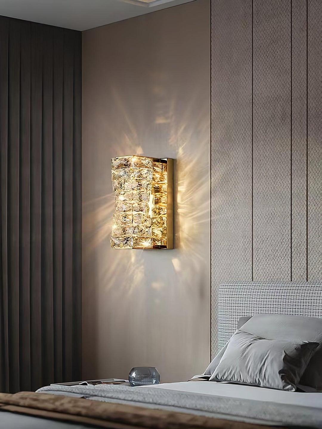 Laminated Crystal Wall Light | Kalsten