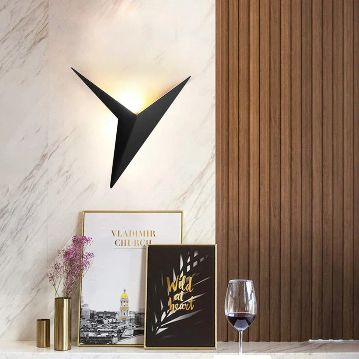Modern Triangular Wall Lamp - TrigoLux | Kalsten