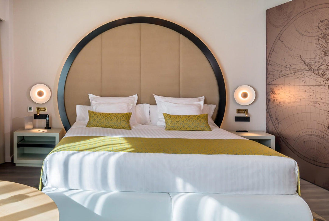 OmniLux Reading Lamp | Kalsten