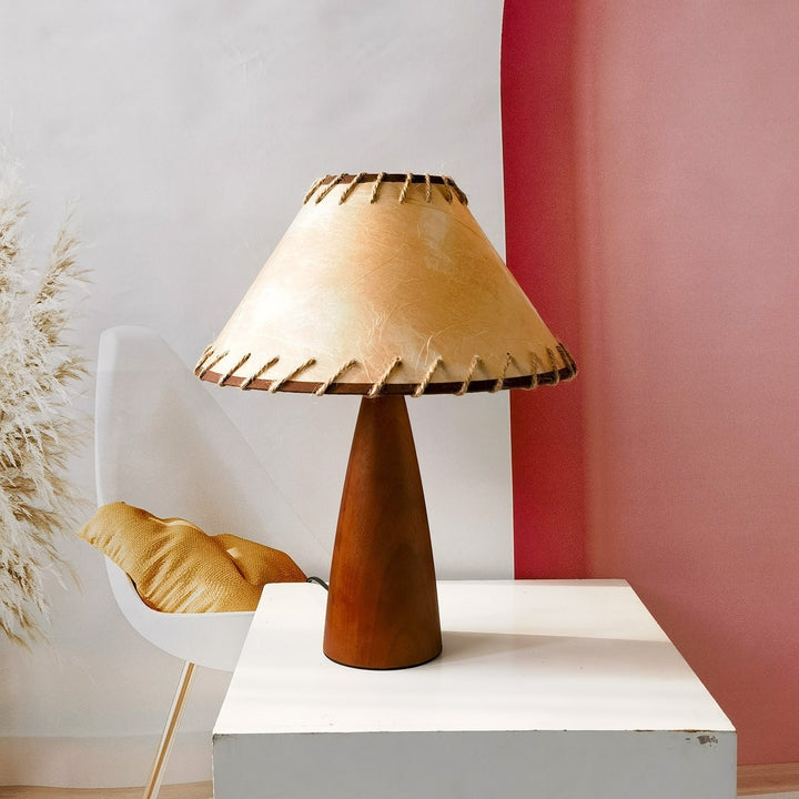 Kalsten | HeritageGlow Lamp – Classic Wooden Table Lamp