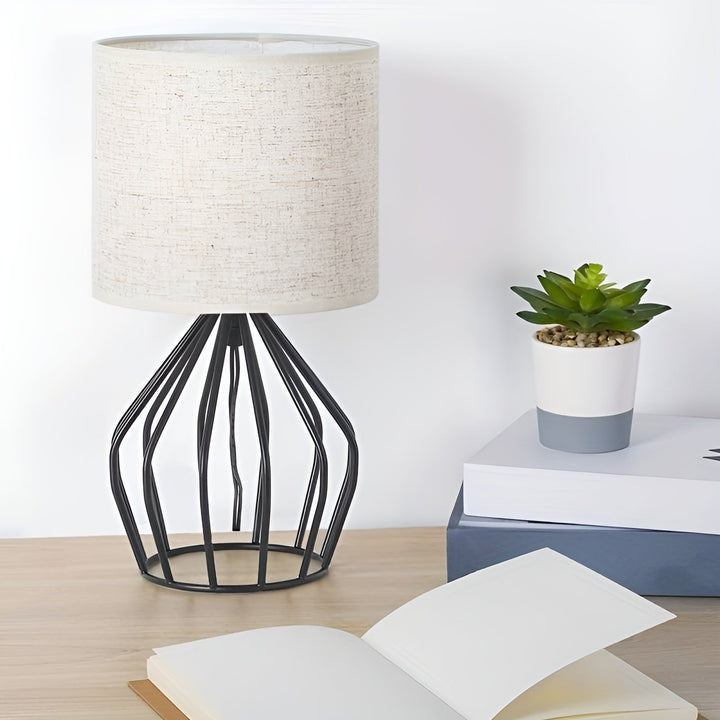 Elegant Table Lamp with Linen Shade and Metal Base – Perfect Lighting Kalsten