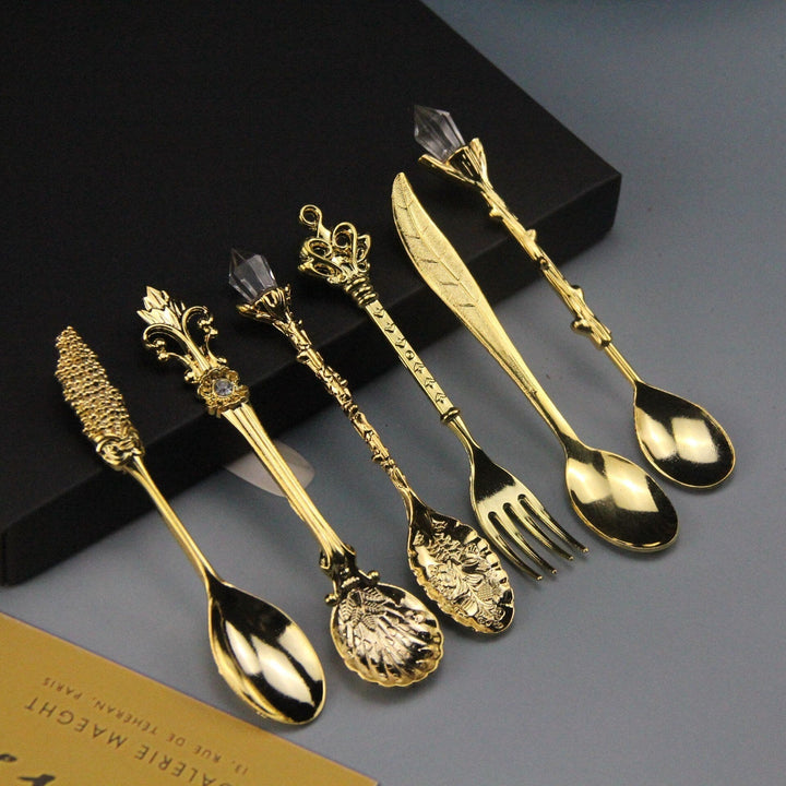 Kalsten | Vintage Engraved Teaspoon – Classic Elegance for Your Table