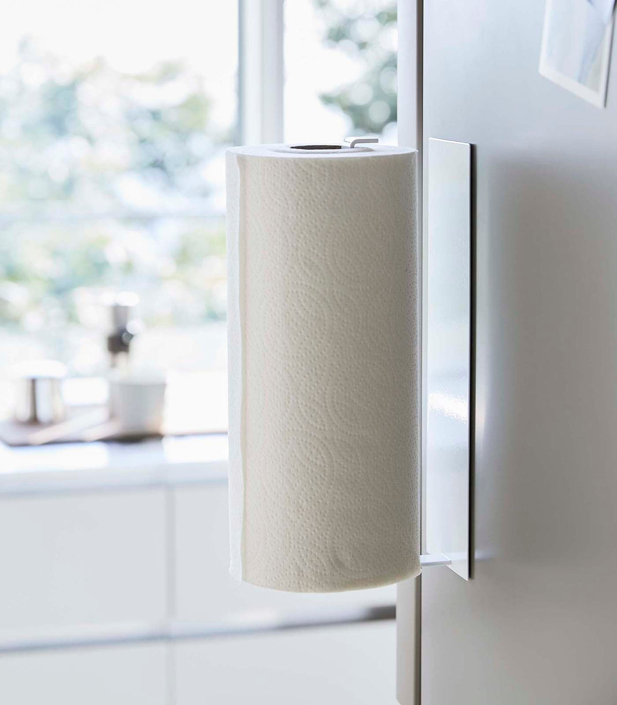 Brehn | Magnetic Paper Towel Holder - Steel