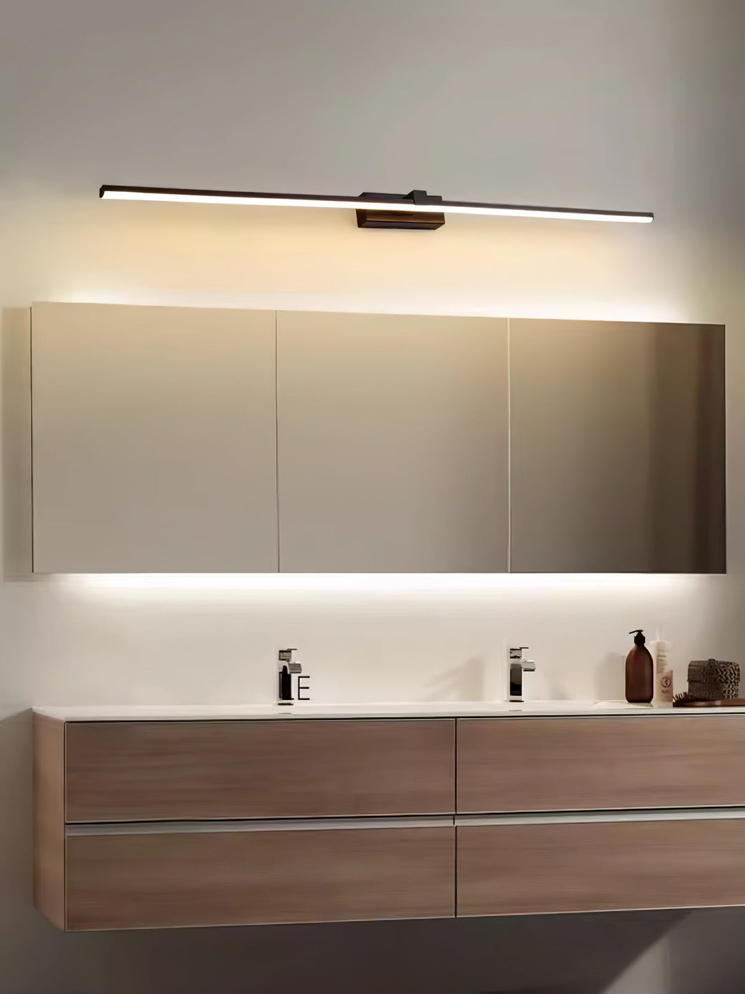 Metal Linear Mirror Lamp bracket Wall Light | Kalsten