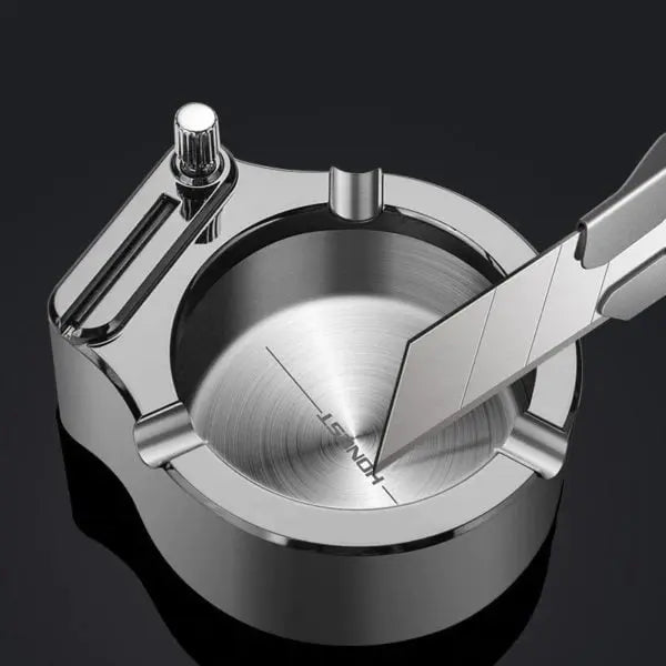 Kalsten | Metal ashtray with stick lighter – Elegant & refillable