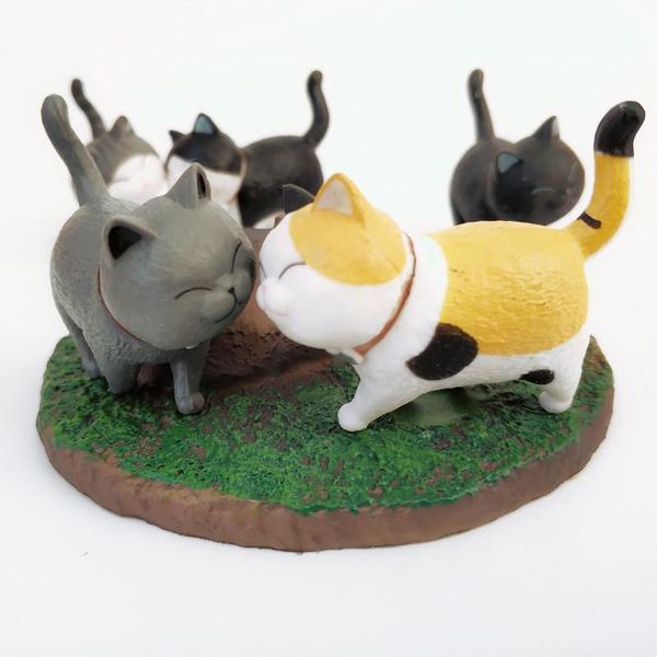 Mini Strolling Cat Figurines | Kalsten