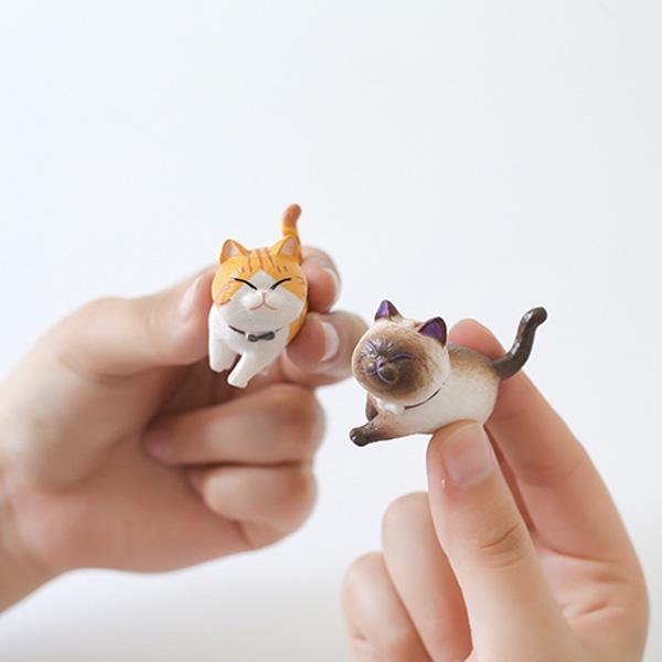 Mini Strolling Cat Figurines | Kalsten