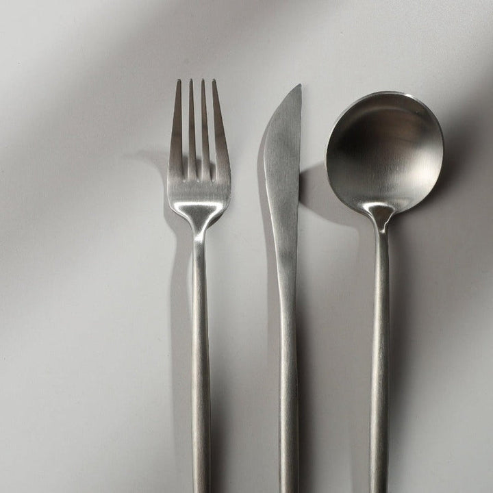 Minimalist Luxury Cutlery Set – 20 pieces, Titanium & Stainless Steel Kalsten