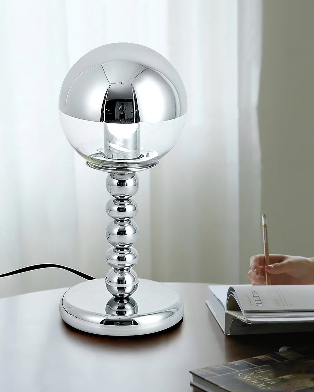 MirrorGlow – Minimalist Chrome Table Lamp | Kalsten