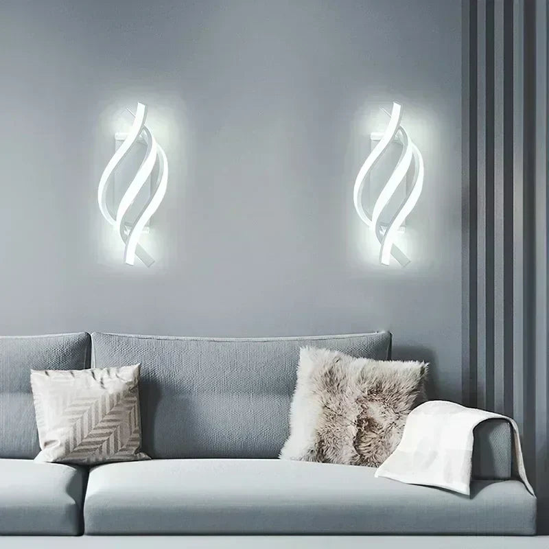 Spiral-shaped wall light | Kalsten